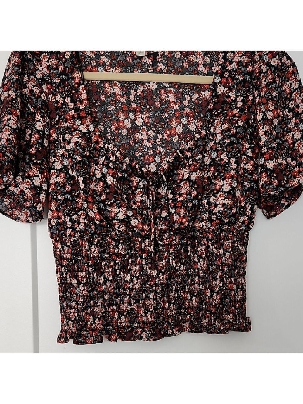 Floral Smocked Women's Top - Picture 5 of 8